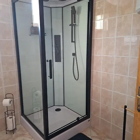 아파트 Family And Pet Friendly Zrinski Croatia 슈므리카