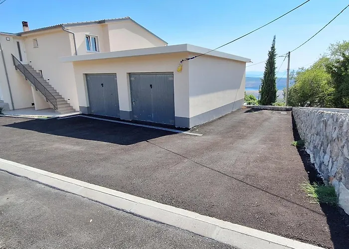 Family And Pet Friendly Zrinski Croatia *