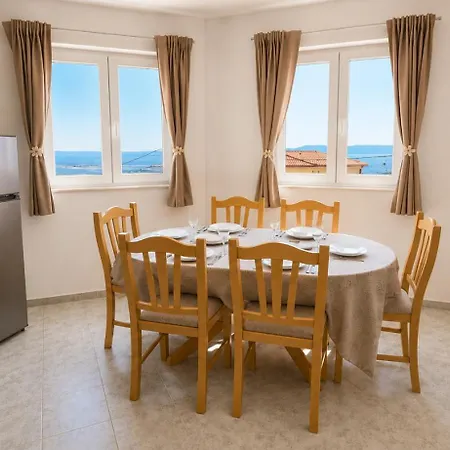 Family And Pet Friendly Zrinski Croatia Appartement Šmrika
