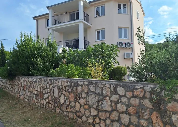 Family And Pet Friendly Zrinski Croatia Šmrika